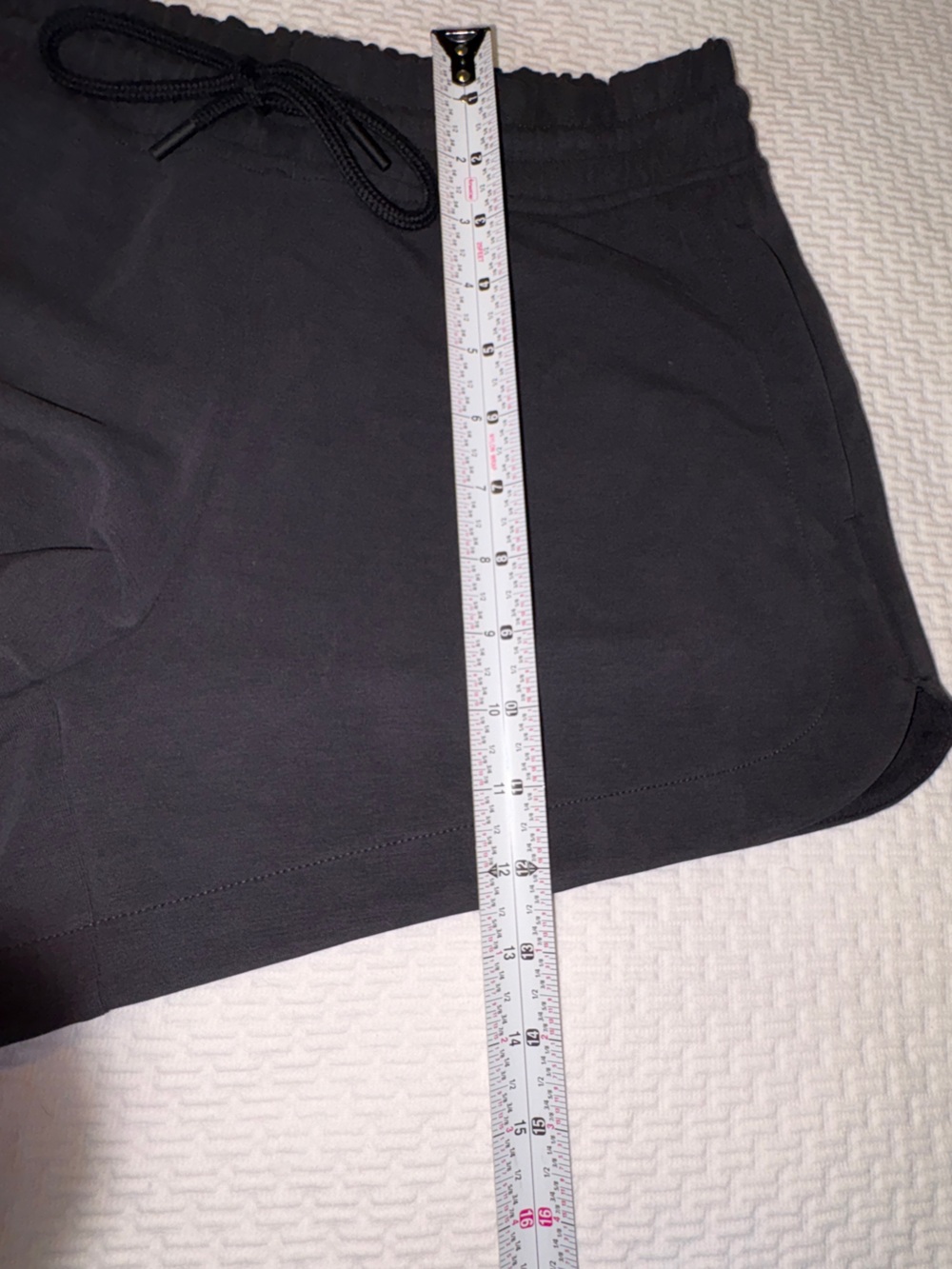 Athleta Seasoft Shorts Black Sz Medium - Picture 11 of 11